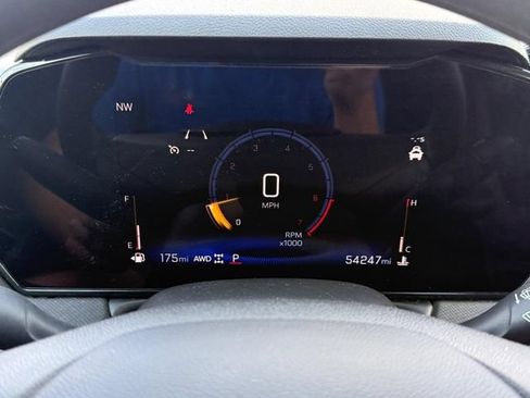 Used 2025 Chevrolet TrailBlazer LT AWD/4WD image 21