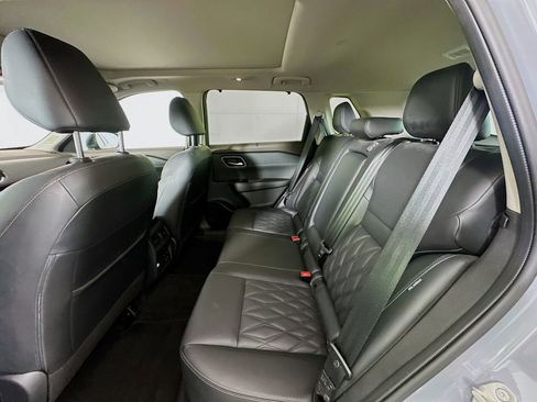 Used 2023 Nissan Rogue Platinum w/ Platinum Premium Package image 23