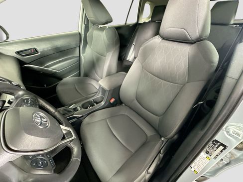Used 2024 Toyota Corolla Cross LE image 21