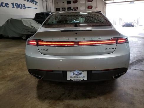 Used 2016 Lincoln MKZ w/ Equipment Group 300A Reserve FWD image 4