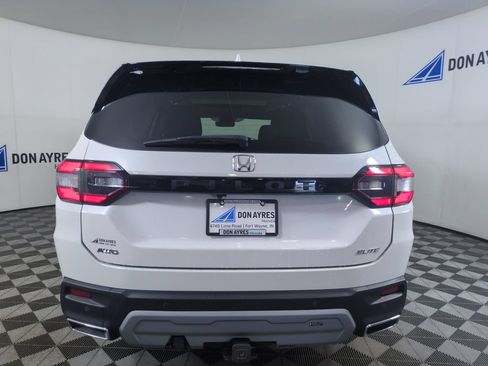 Certified 2025 Honda Pilot Elite image 5