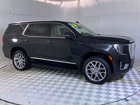 Used 2024 GMC Yukon Denali w/ Advanced Technology Package AWD/4WD image 5