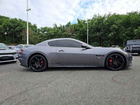 Used 2018 Maserati GranTurismo Sport image 12
