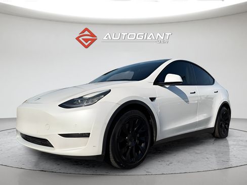 Used 2021 Tesla Model Y Long Range AWD/4WD image 14