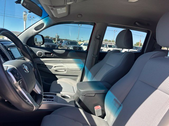 Used 2015 Toyota Tacoma 4x4 Double Cab w/ TRD Off-Road Package image 36