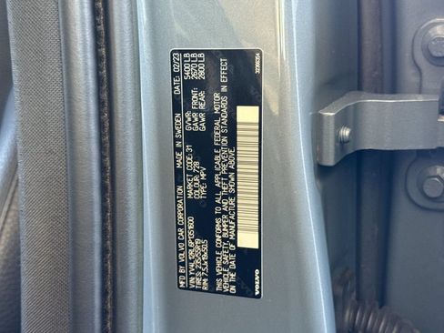 Certified 2023 Volvo XC60 B5 Plus AWD/4WD image 28