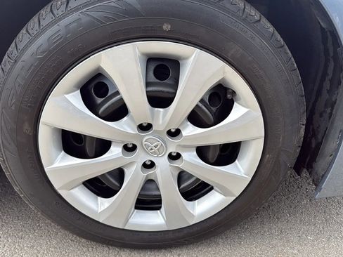 Used 2021 Toyota Corolla LE w/ Carpet Mat Package (TMS) image 14