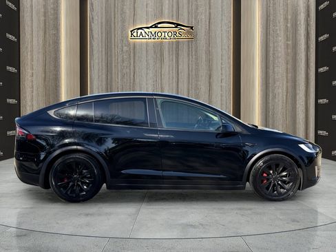Used 2018 Tesla Model X P100D image 7