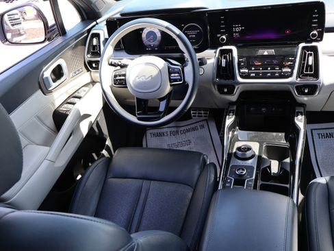 Used 2023 Kia Sorento SX Prestige AWD/4WD image 13