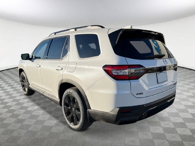 New 2026 Honda Pilot Black Edition image 4