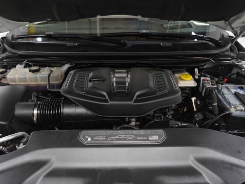 Used 2023 Jeep Wagoneer Series III w/ Preferred Equipment Group AWD/4WD image 36