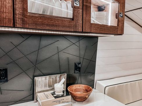 Used 2022 Ford F550 4x4 Crew Cab Super Duty w/ Power Equipment Group image 51