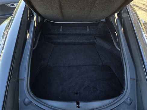 Used 2017 Jaguar F-TYPE Coupe image 31