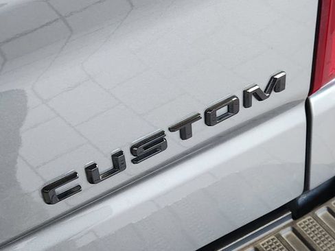 Used 2023 Chevrolet Silverado 1500 Custom AWD/4WD image 10