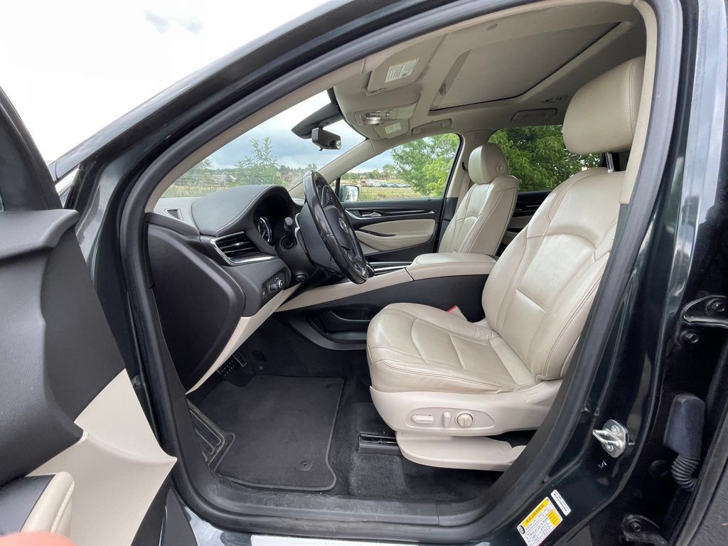 Used 2018 Buick Enclave Premium AWD/4WD image 3