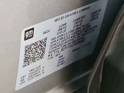 Used 2025 Chevrolet Trax RS w/ Driver Confidence Package FWD image 29