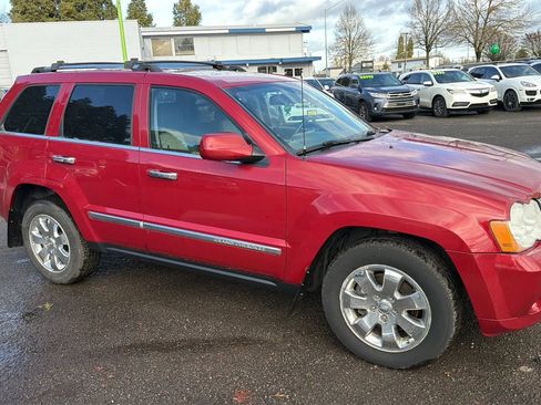Used 2010 Jeep Grand Cherokee Limited image 2