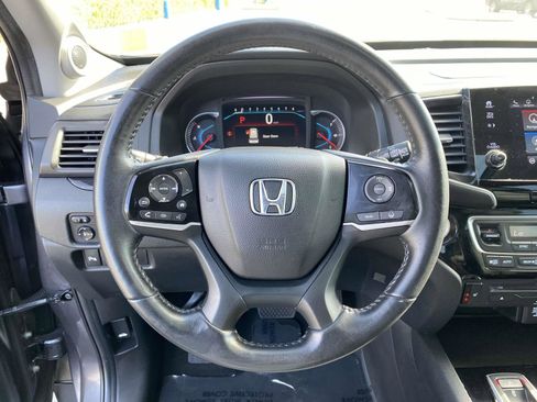 Used 2021 Honda Pilot Touring image 19