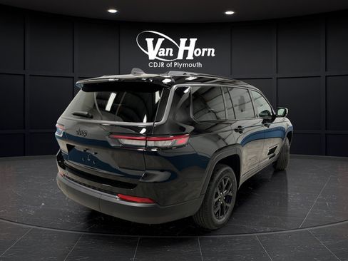 New 2026 Jeep Grand Cherokee L 4WD image 7