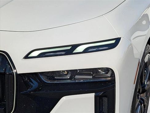 Used 2025 BMW 740i 740i image 9