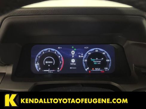Certified 2025 Toyota Tacoma TRD Off-Road AWD/4WD image 12