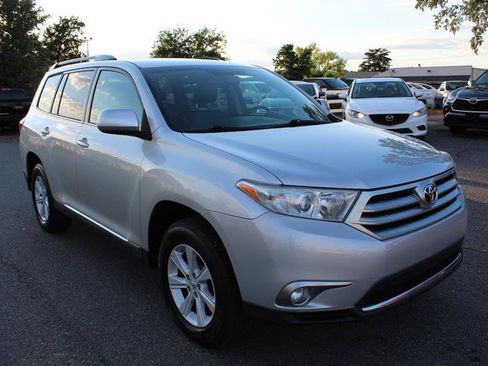Used 2013 Toyota Highlander SE AWD/4WD image 9