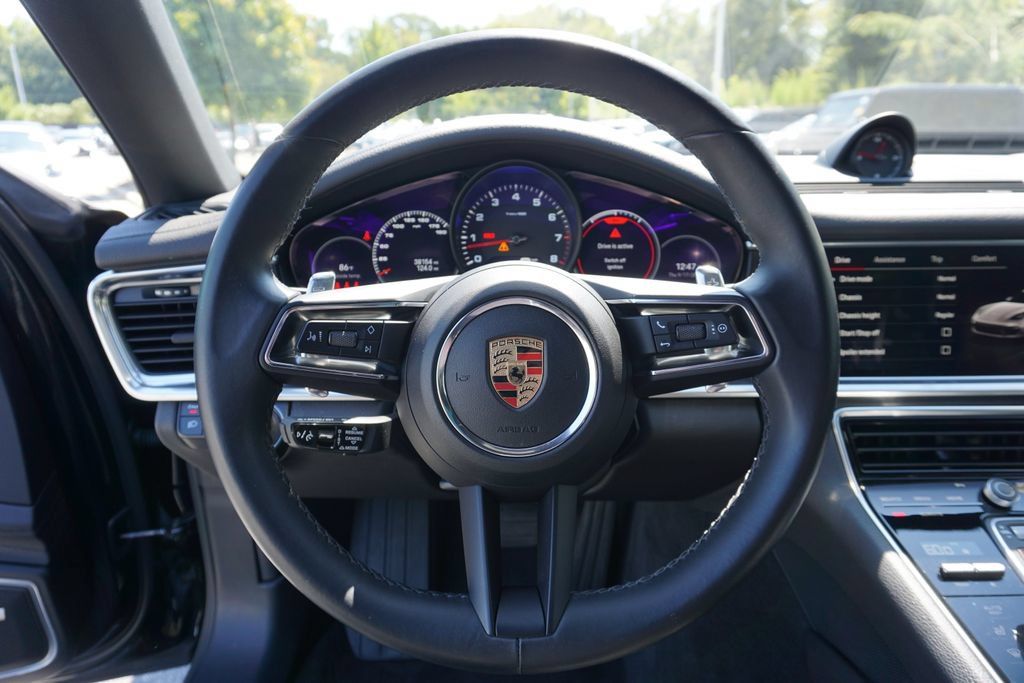 Used 2023 Porsche Panamera 4 Platinum Edition AWD/4WD image 15