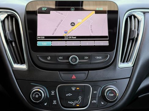 Used 2017 Chevrolet Malibu LT w/ Leather Package image 29