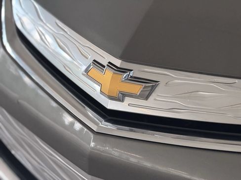 Used 2016 Chevrolet Volt LT w/ Comfort Package FWD image 9