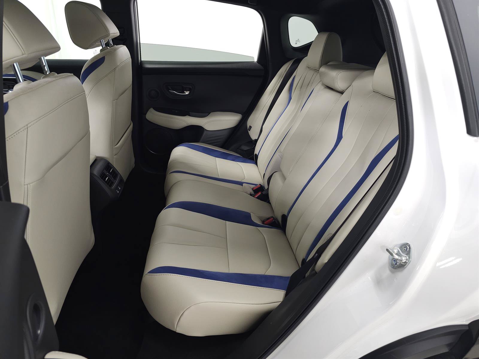 Used 2025 Acura ADX A-Spec FWD image 30