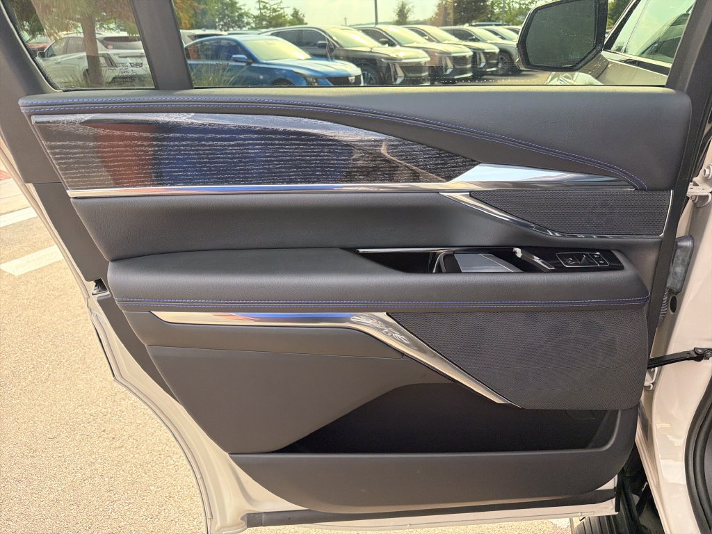 Certified 2026 Cadillac Escalade IQ Luxury 1 AWD/4WD image 32