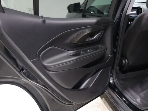 Used 2024 GMC Terrain SLE image 19