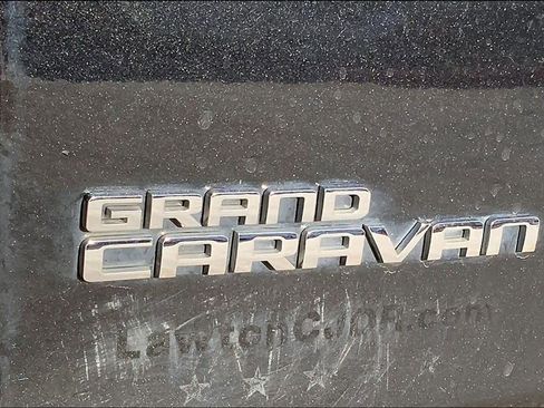 Used 2020 Dodge Grand Caravan SE image 30