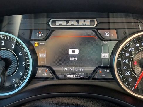 Used 2022 RAM 1500 Big Horn AWD/4WD image 16
