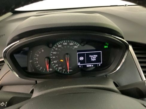 Used 2022 Chevrolet Trax LT w/ LT Convenience Package image 13
