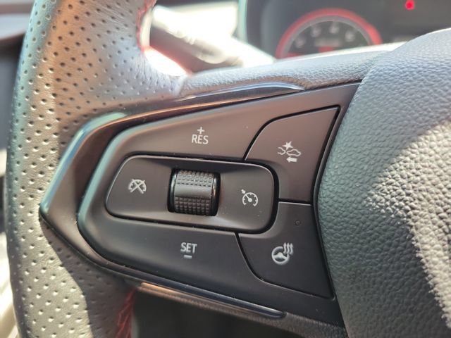 Used 2023 Chevrolet TrailBlazer RS w/ Sun and Liftgate Package FWD image 21