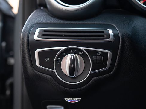 Used 2020 Mercedes-Benz C 300 Sedan image 37