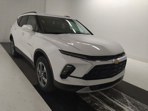 Used 2024 Chevrolet Blazer LT w/ Convenience Package FWD image 13