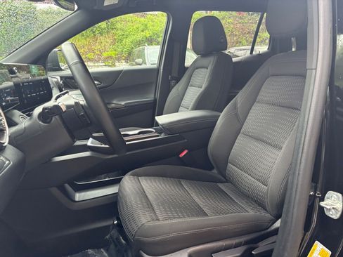 Used 2025 Chevrolet Equinox LT FWD image 37