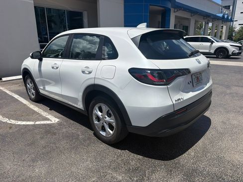 Used 2023 Honda HR-V LX image 10