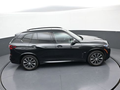 Used 2025 BMW X5 xDrive40i w/ M Sport Package image 38