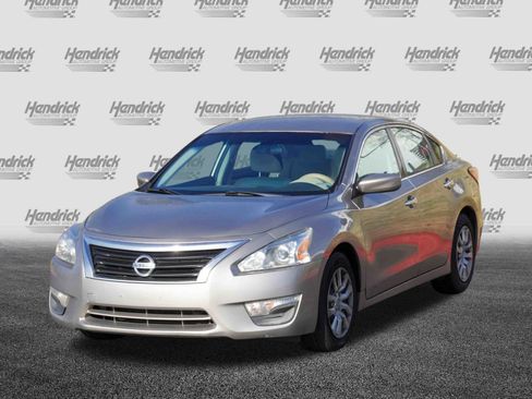 Used 2014 Nissan Altima 2.5 S image 5