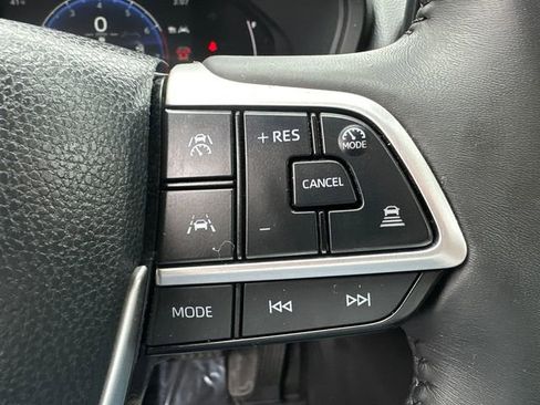 Used 2024 Toyota Grand Highlander XLE image 36