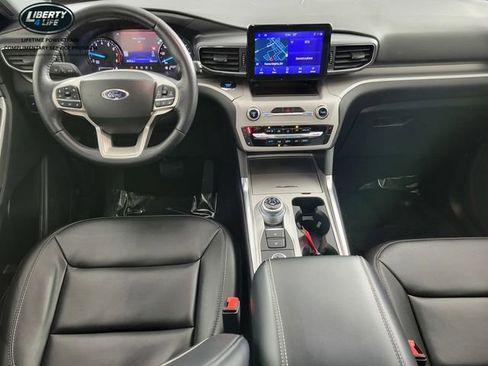 Used 2023 Ford Explorer XLT w/ Equipment Group 202A image 21