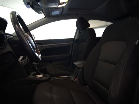 Used 2018 Hyundai Elantra Value Edition w/ Cargo Package FWD image 8