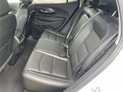 Used 2023 GMC Terrain SLT image 10