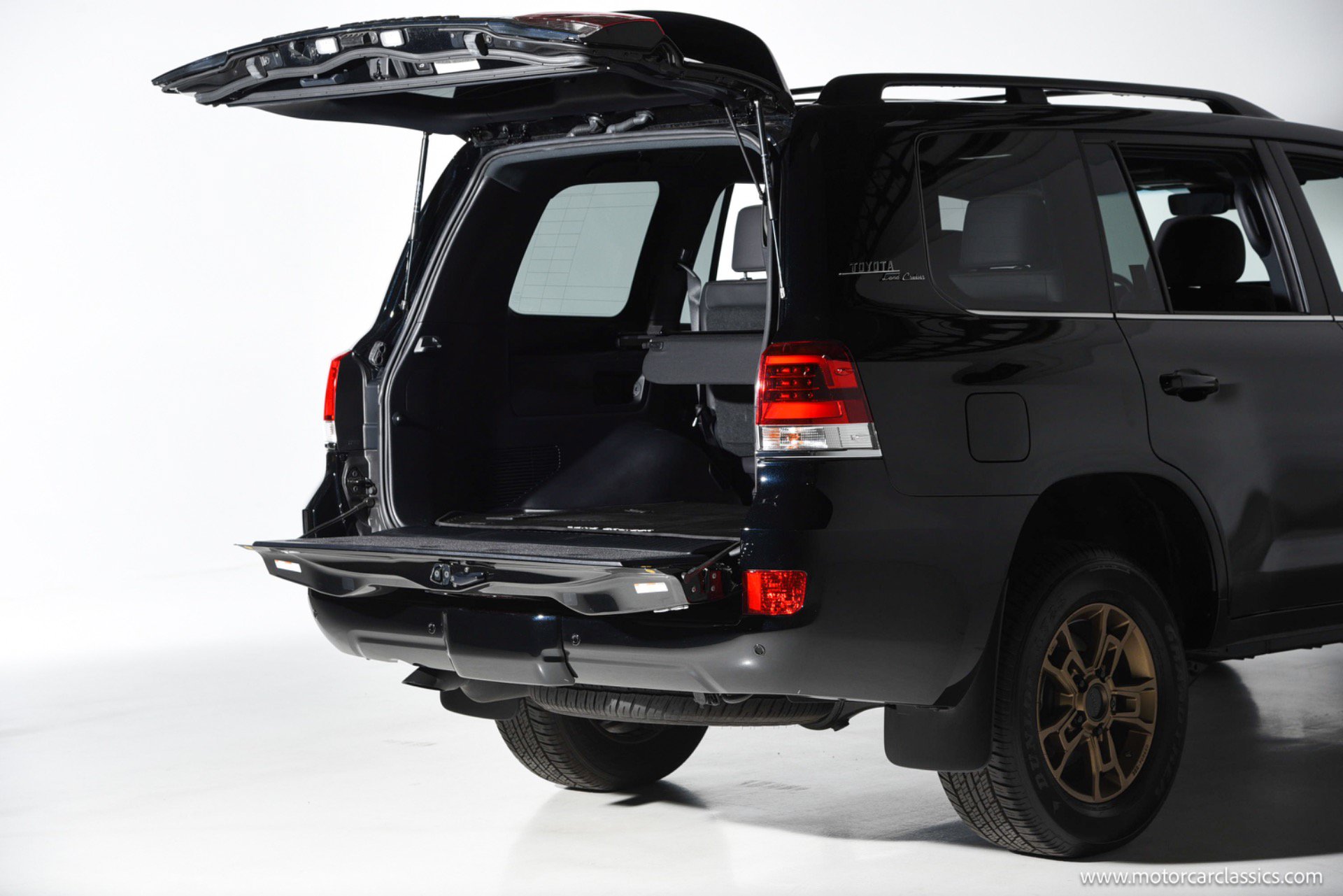 Used 2021 Toyota Land Cruiser Heritage Edition AWD/4WD image 22