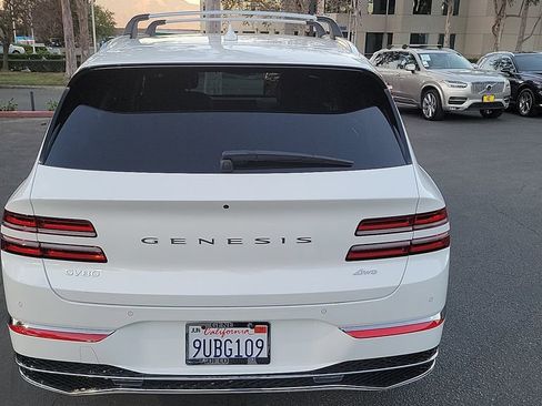 Used 2025 Genesis GV80 2.5T Standard image 8