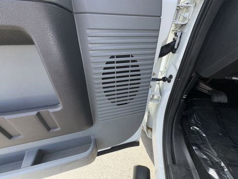 Used 2011 Ford F350 4x4 Crew Cab Super Duty image 17