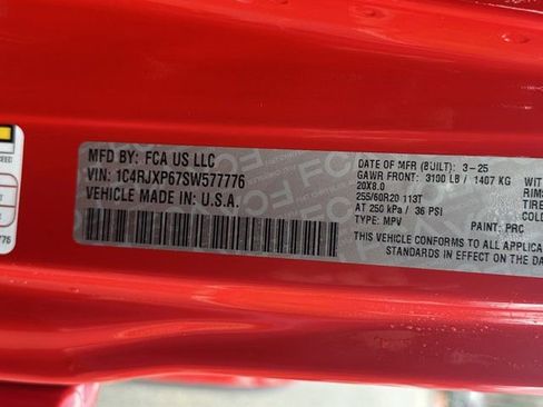 Certified 2025 Jeep Wrangler Unlimited Sahara w/ Safety Group image 29